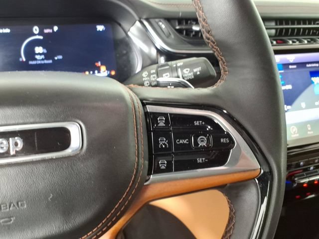 Used 2024 Jeep Grand Cherokee L Summit AWD/4WD image 18