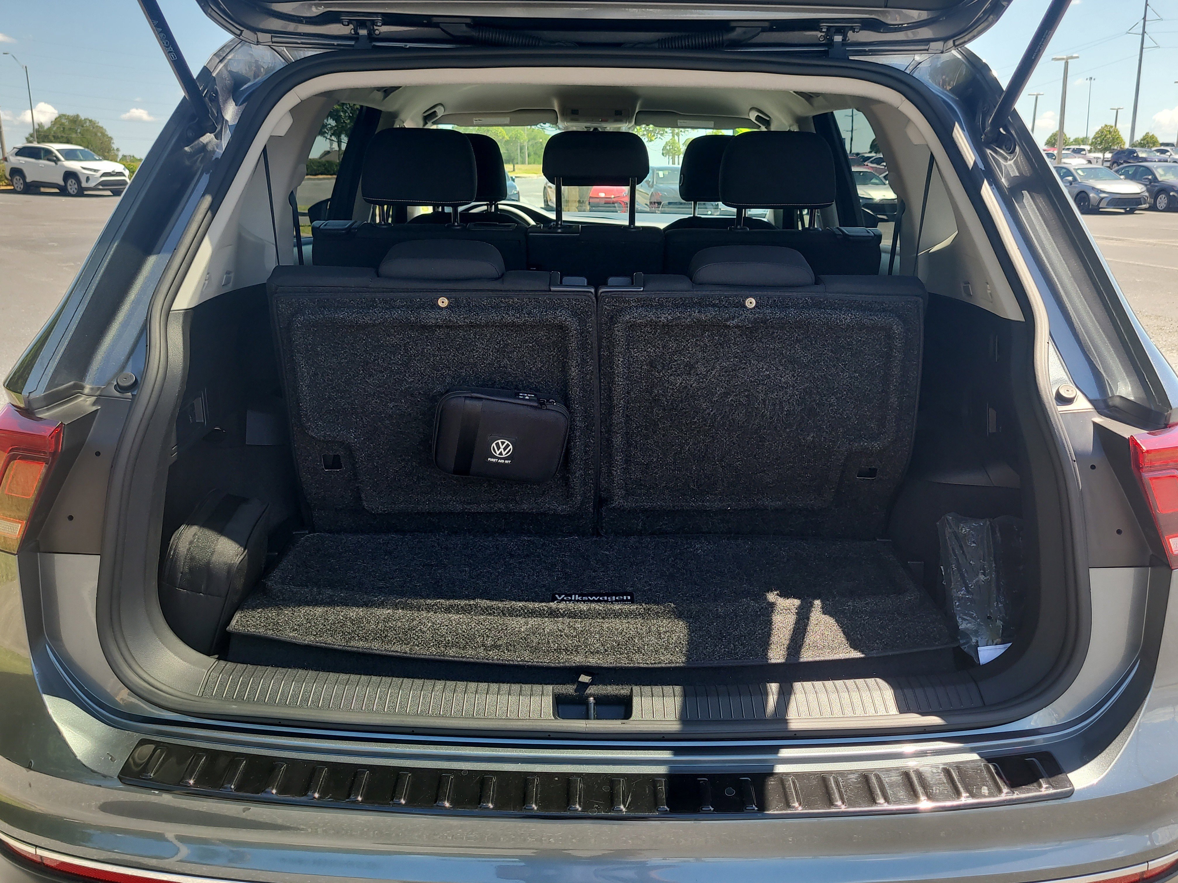 Used 2023 Volkswagen Tiguan S FWD image 11