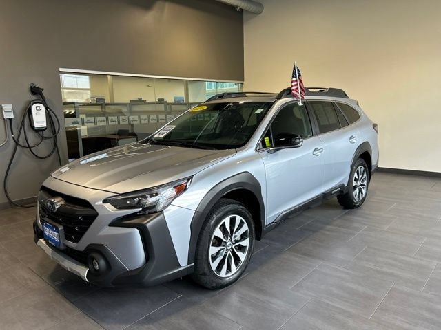 Used 2024 Subaru Outback Limited AWD/4WD image 3