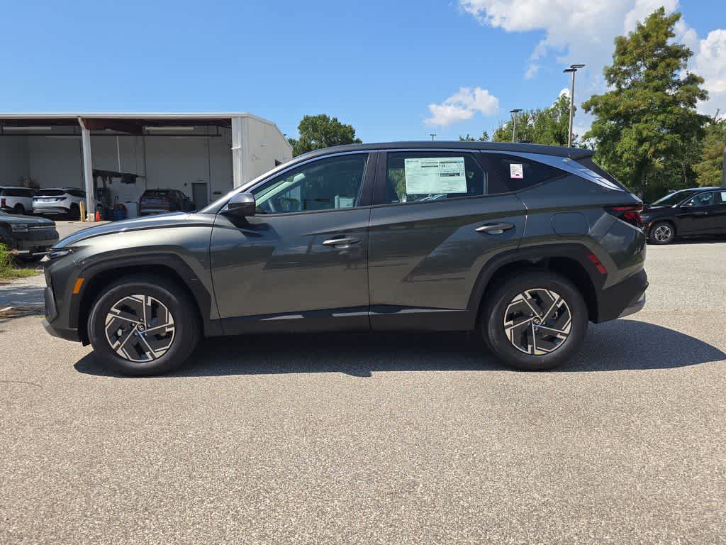 New 2026 Hyundai Tucson Blue SE FWD image 3
