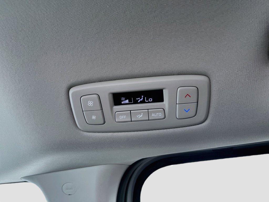New 2027 Kia Carnival LXS FWD image 32