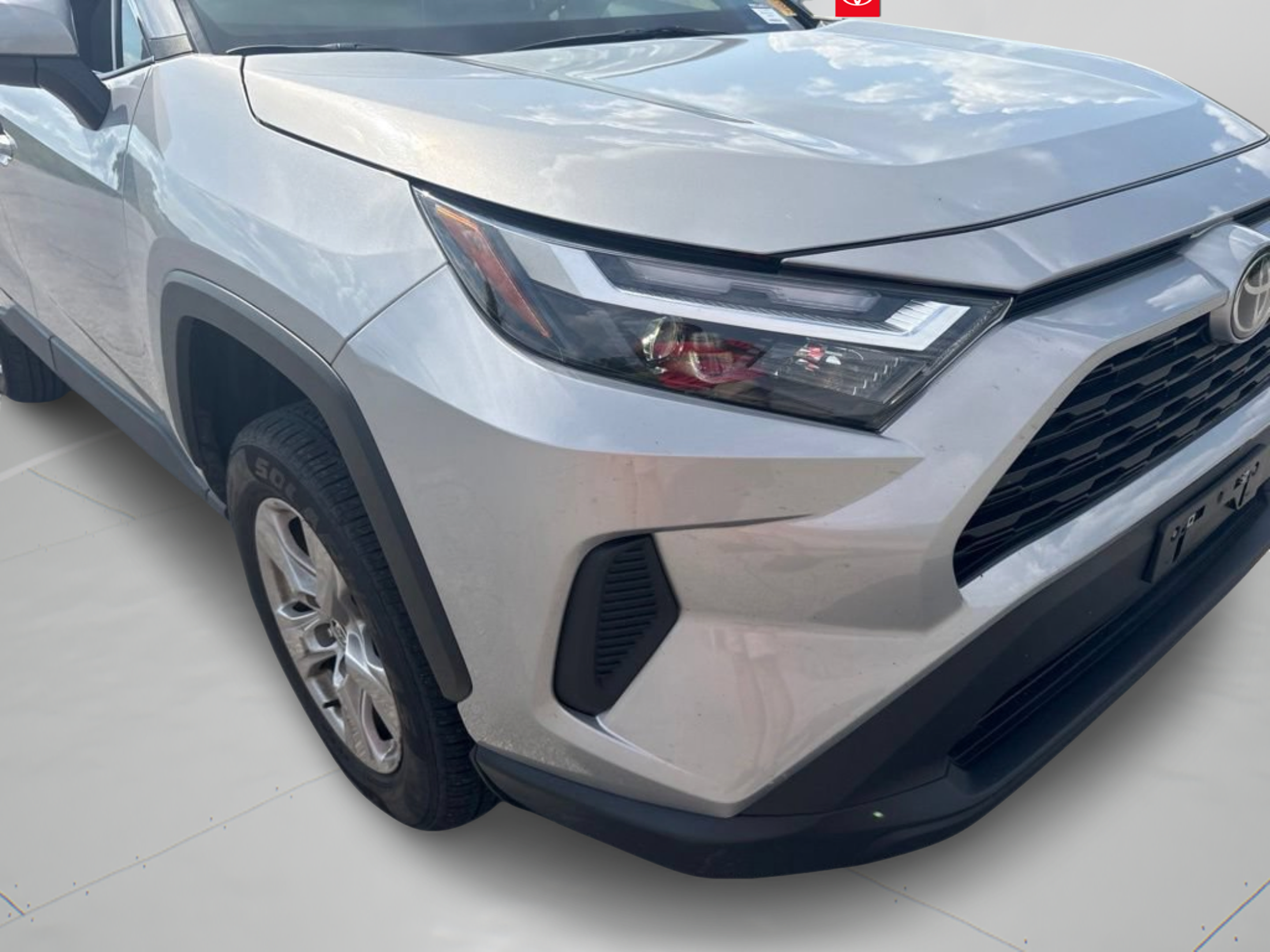 Used 2024 Toyota RAV4 XLE FWD image 26