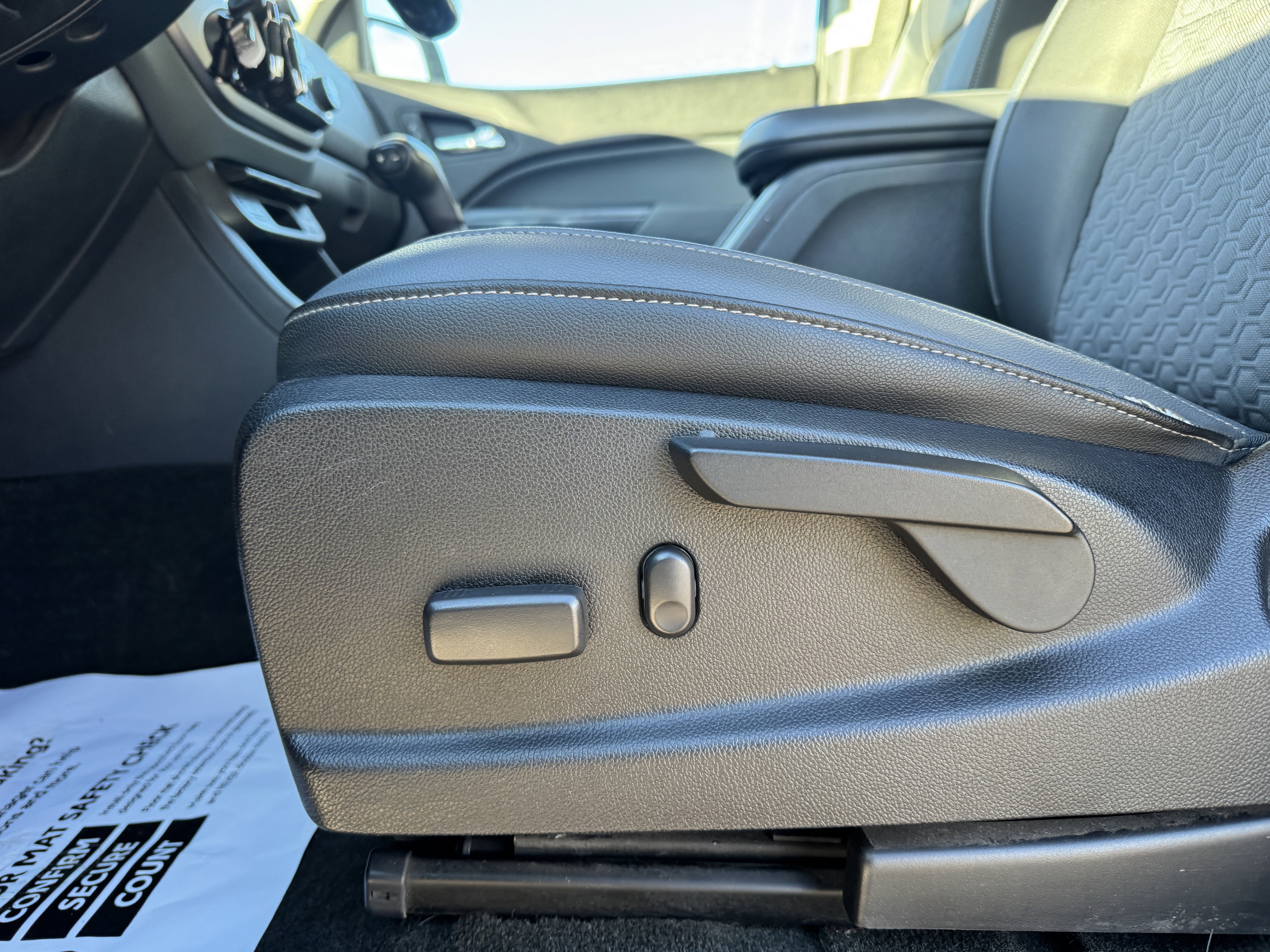 Used 2017 Chevrolet Colorado Z71 image 11