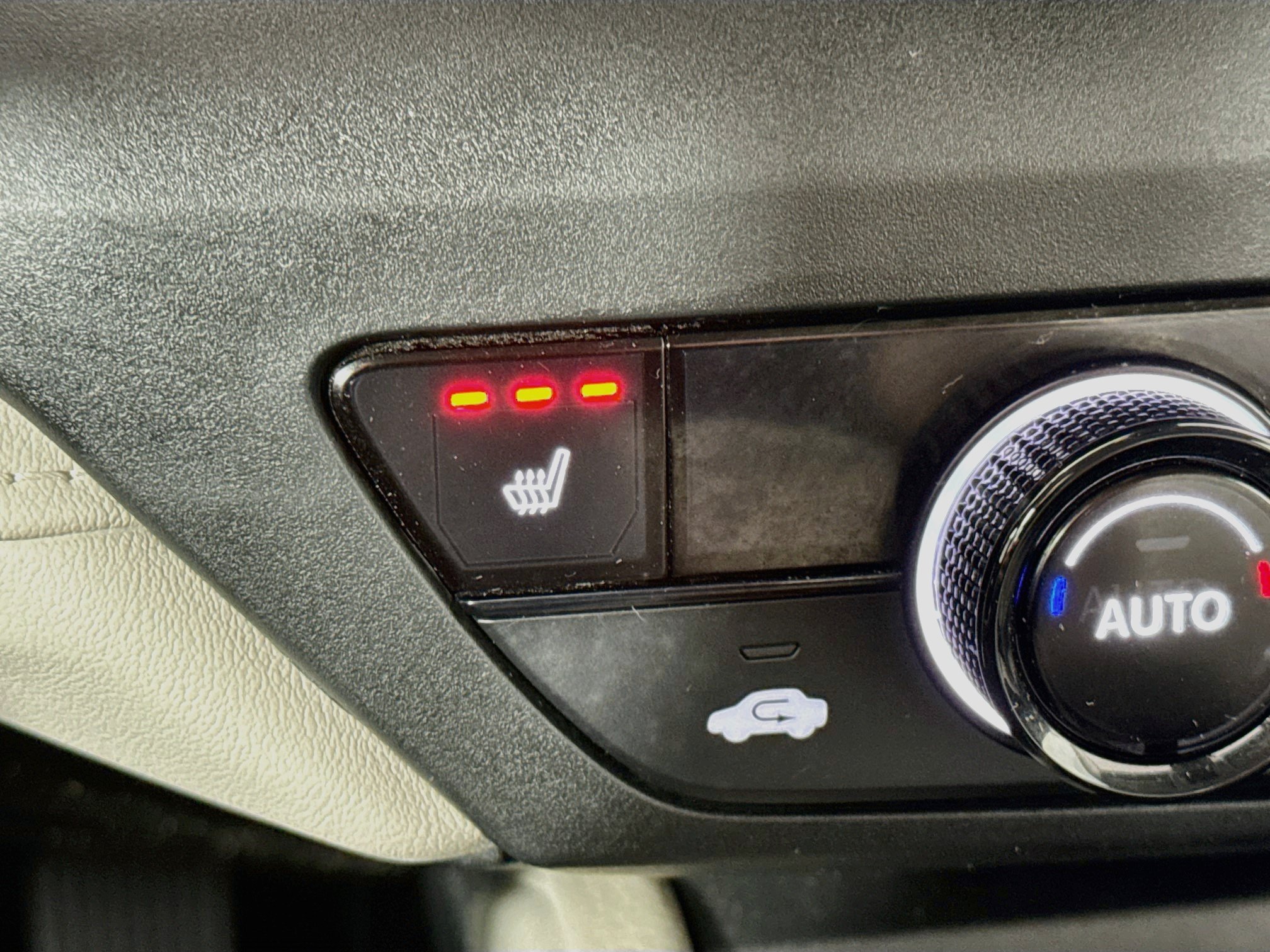 Certified 2023 Honda Accord EX image 19