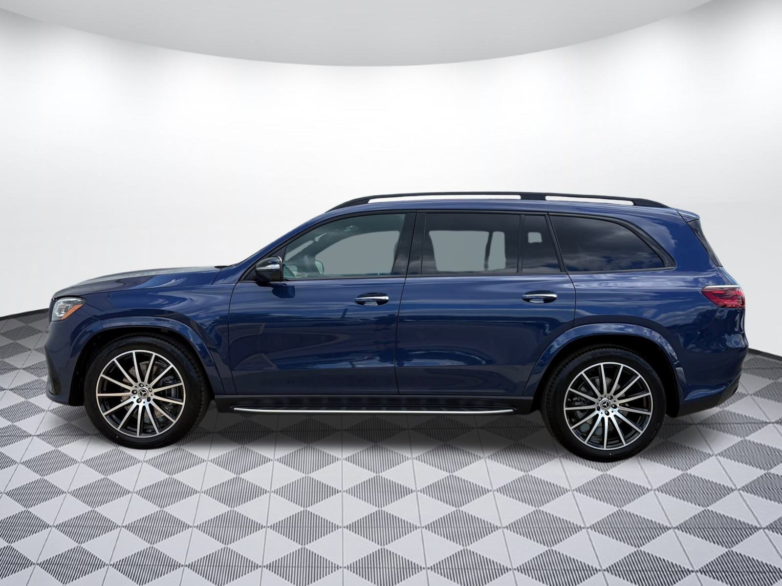 New 2026 Mercedes-Benz GLS 450 4MATIC image 2