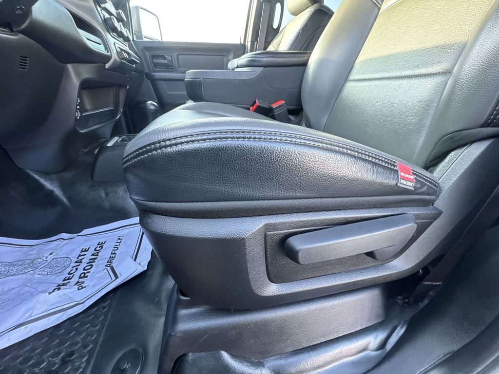 Used 2024 RAM 3500 Tradesman w/ Chrome Appearance Group image 12