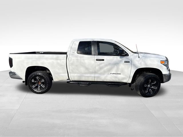Used 2015 Toyota Tundra SR5 w/ SR5 Upgrade Package image 8