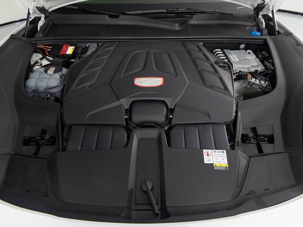 Certified 2023 Porsche Cayenne GTS AWD/4WD image 45