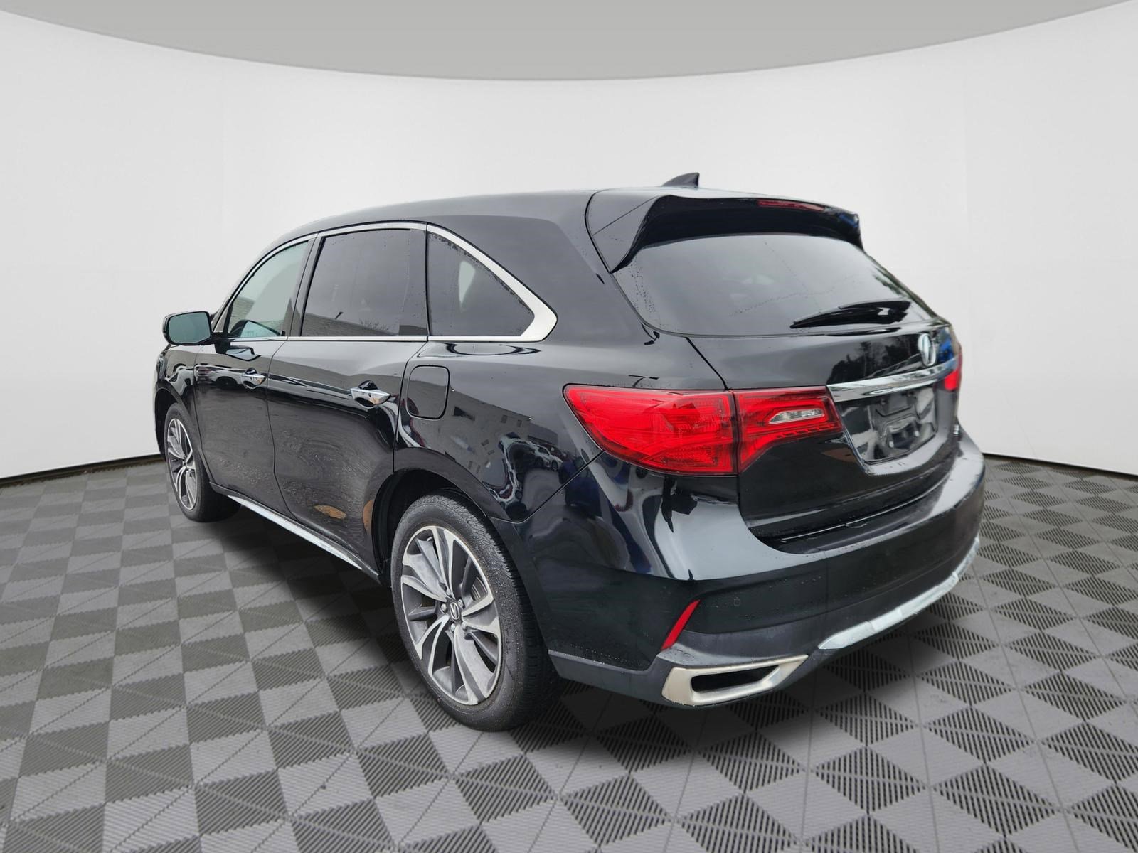 Used 2019 Acura MDX SH-AWD w/ Technology Package image 3