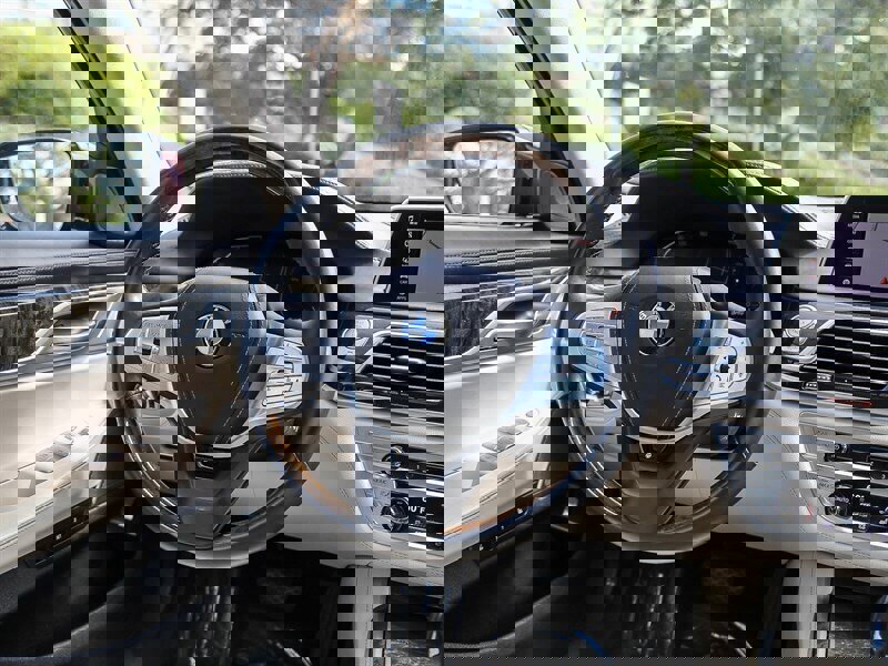 Used 2020 BMW 750i xDrive w/ Executive Package image 20