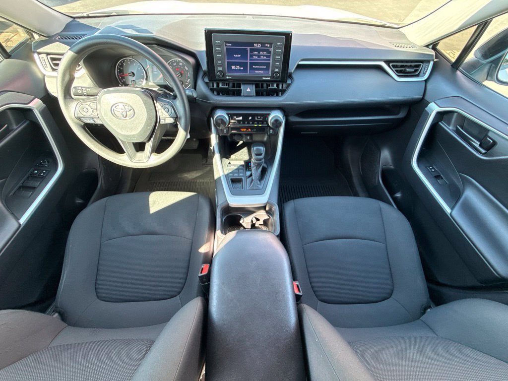 Certified 2021 Toyota RAV4 LE AWD/4WD image 31