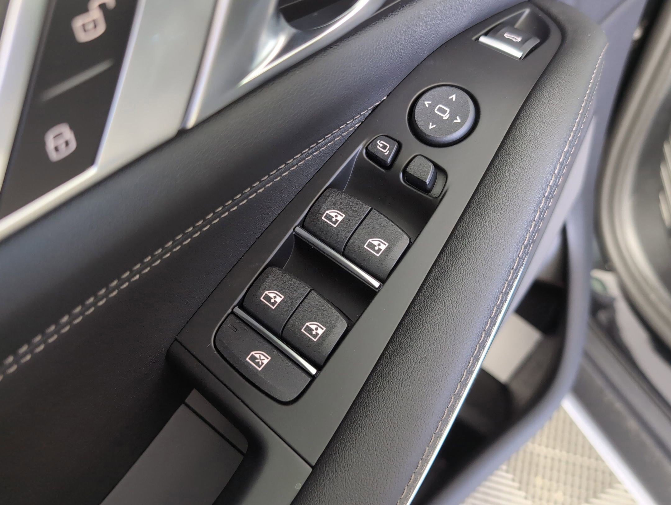 Used 2026 BMW X5 sDrive40i w/ Premium Package image 22