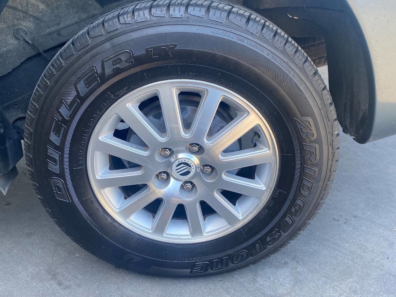 Used 2010 Mercury Mariner Premier FWD image 22