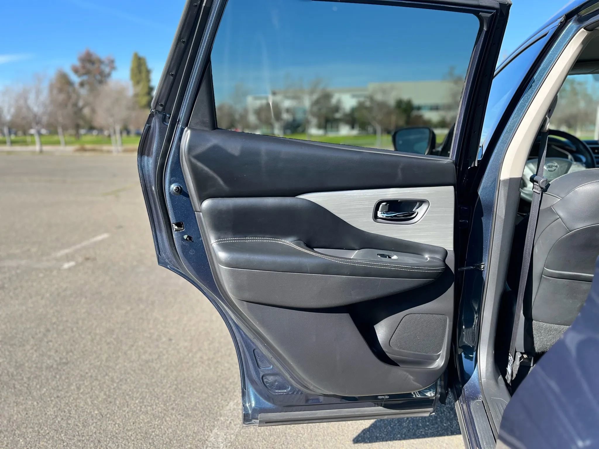 Used 2018 Nissan Murano SL w/ Moonroof Package image 11