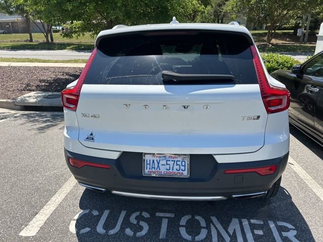 Used 2019 Volvo XC40 T5 Inscription image 11