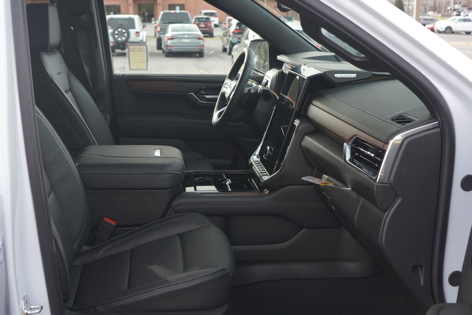 New 2026 GMC Yukon Denali image 29