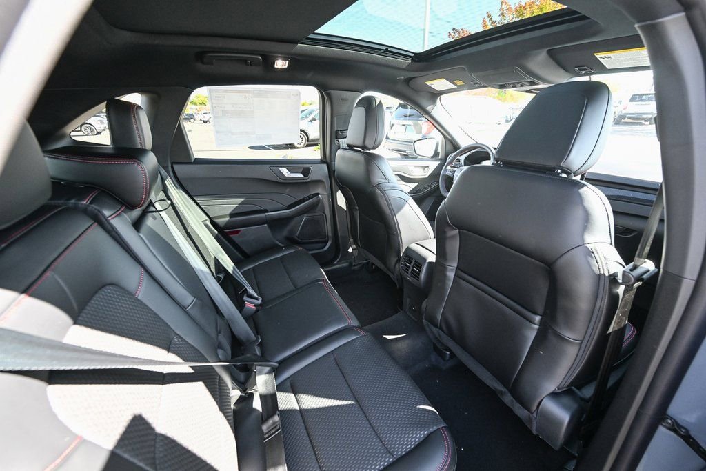 New 2026 Ford Escape ST-Line Select w/ Equipment Group 401A image 23