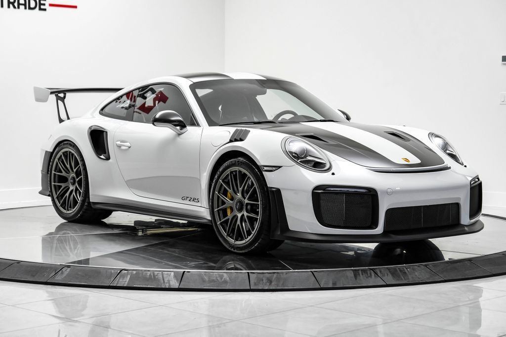 Used 2018 Porsche 911 GT2 RS RWD image 3