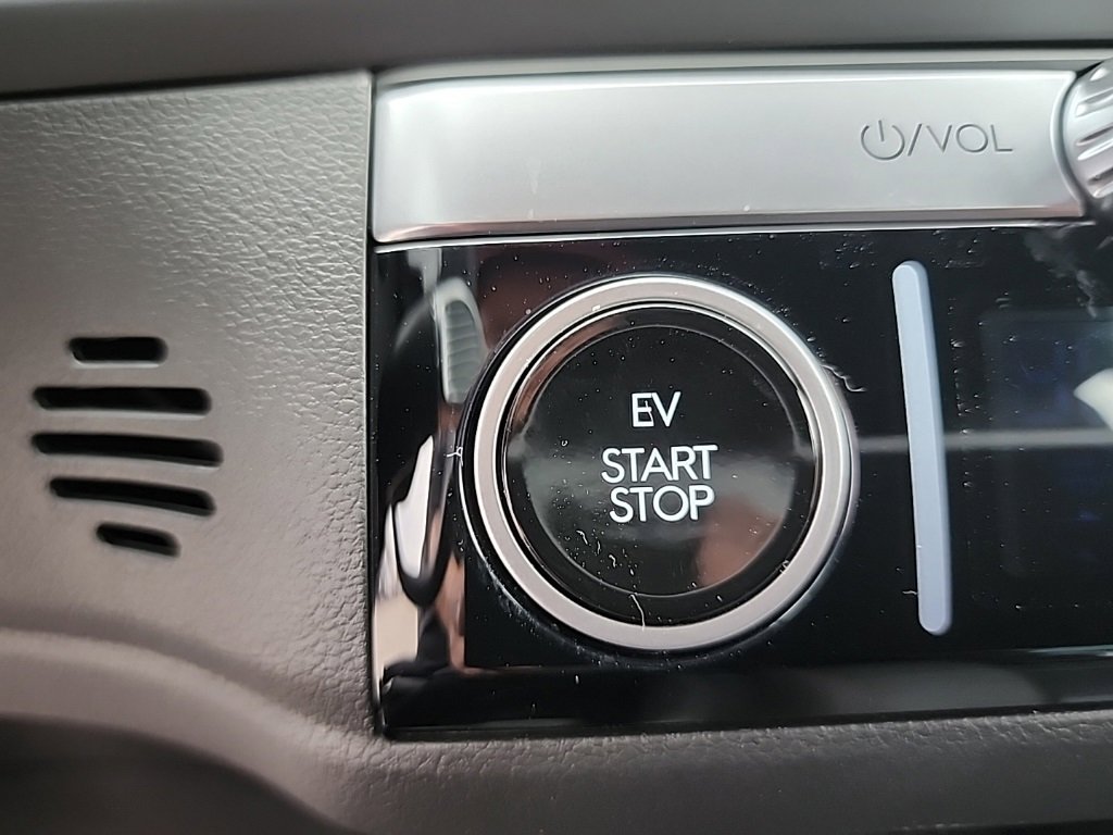 New 2025 Hyundai Ioniq 6 SEL image 29