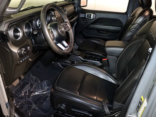 Used 2023 Jeep Wrangler Unlimited Sahara image 4