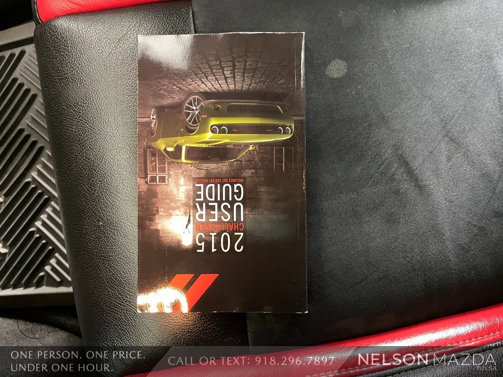 Used 2015 Dodge Challenger SXT image 34