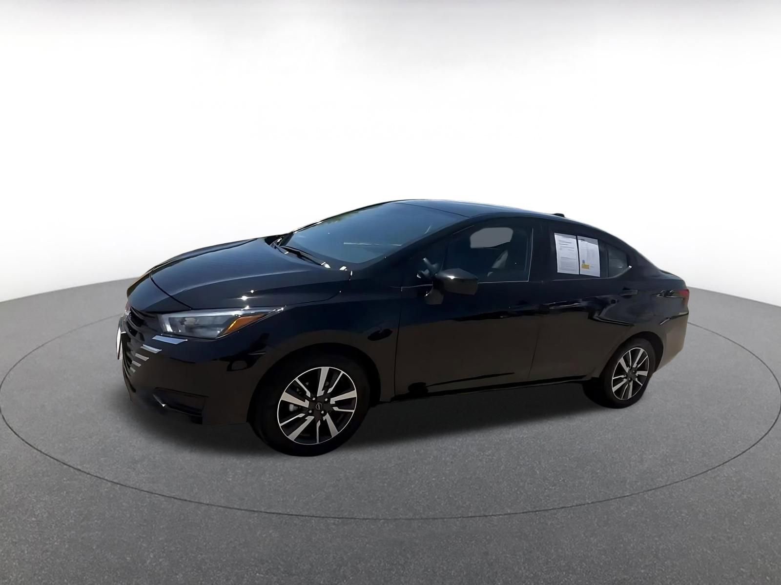 Used 2025 Nissan Versa SV FWD image 8