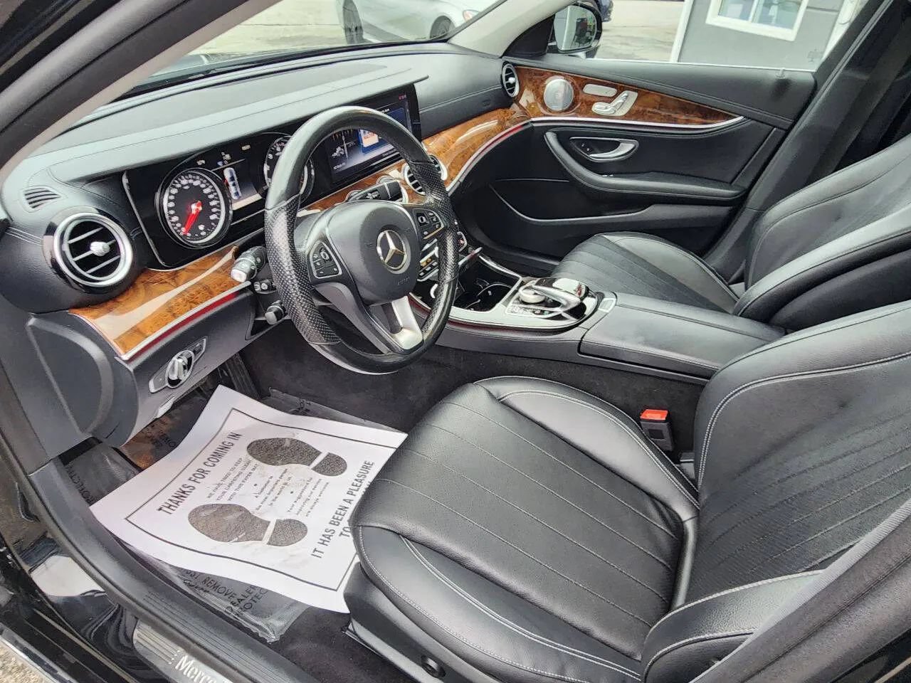 Used 2017 Mercedes-Benz E 300 4MATIC image 9