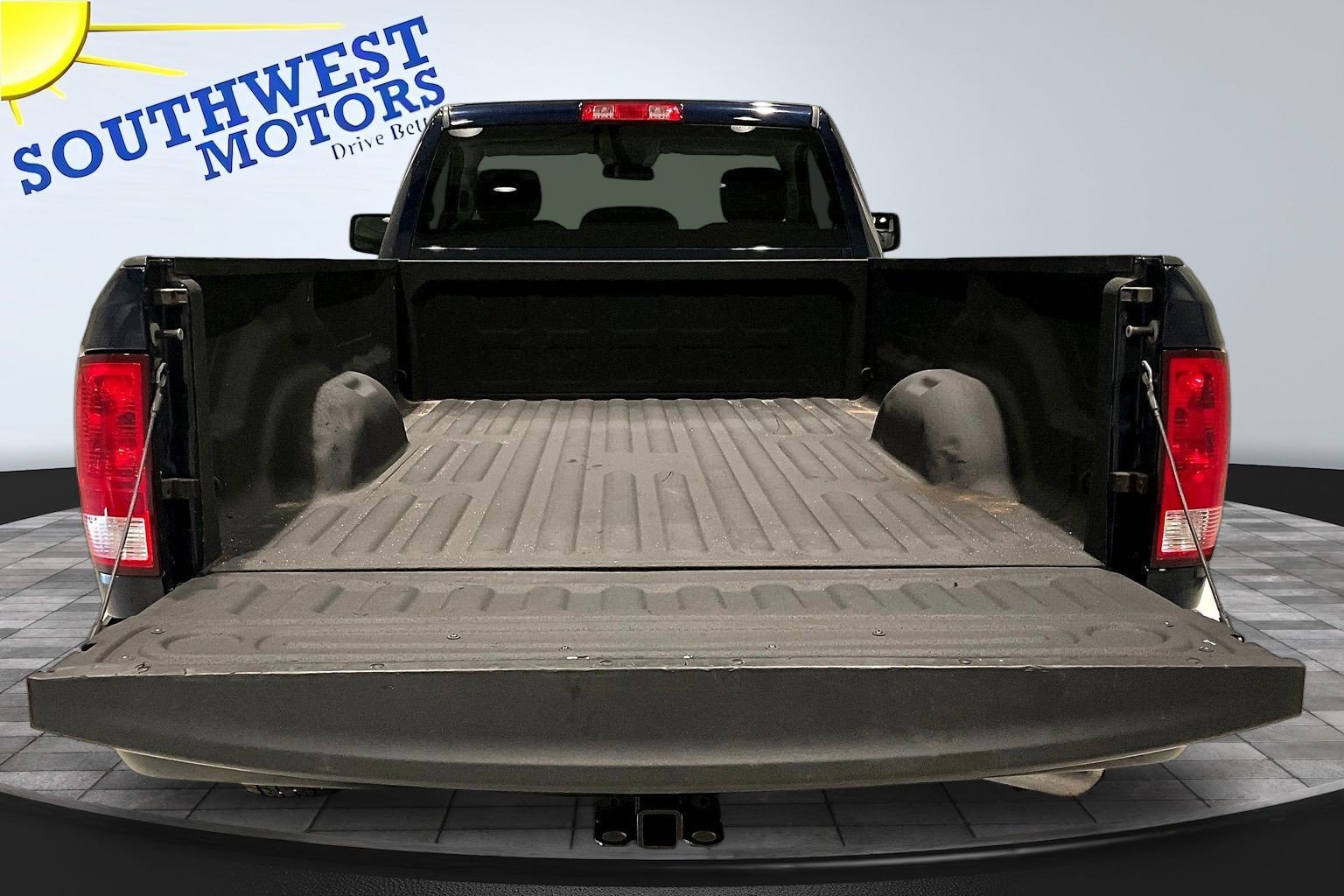 Used 2018 RAM 1500 Express RWD image 8