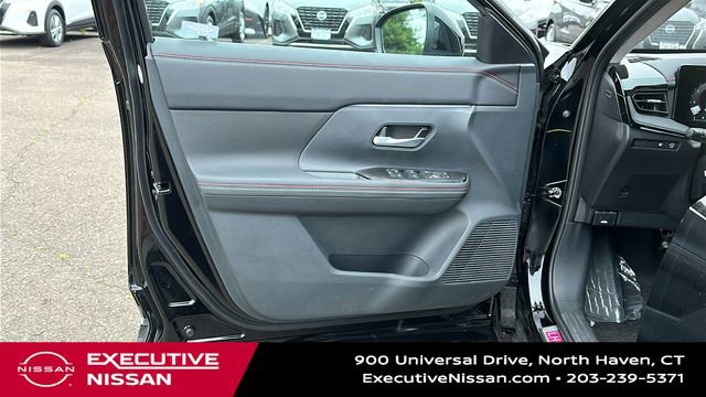 Used 2025 Nissan Kicks SR w/ Illumination Package FWD image 9