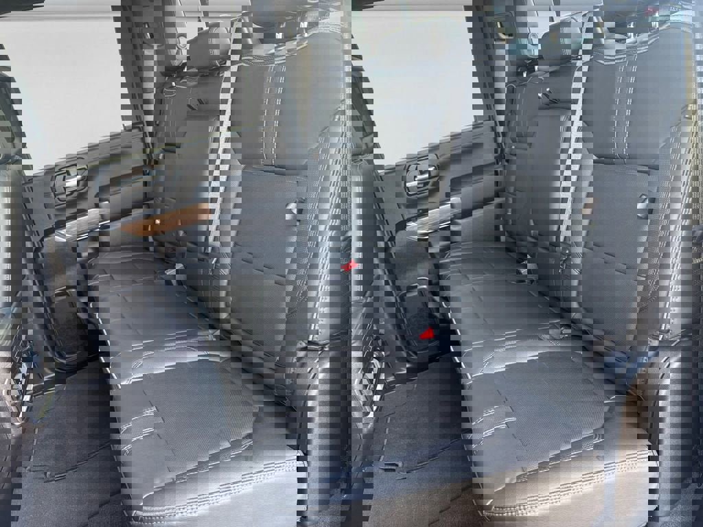 Used 2023 Chevrolet Silverado 2500 High Country w/ Z71 Off-Road Package image 14