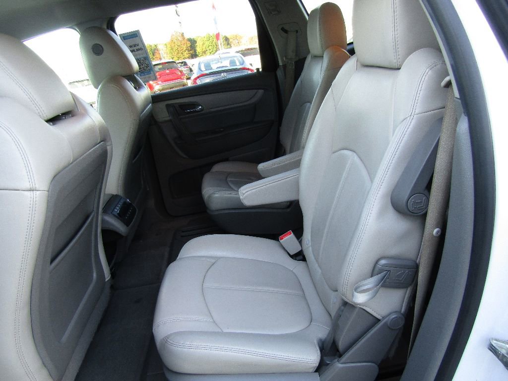 Used 2016 Chevrolet Traverse LT AWD/4WD image 13