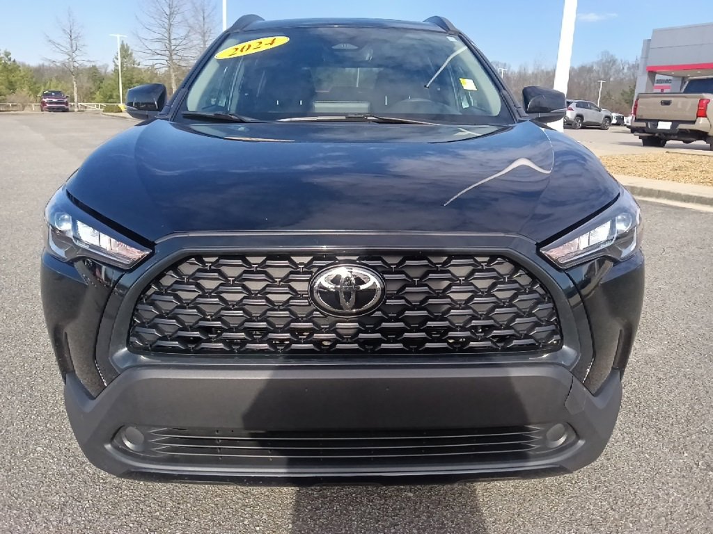 Used 2024 Toyota Corolla Cross LE w/ Moonroof Package image 8