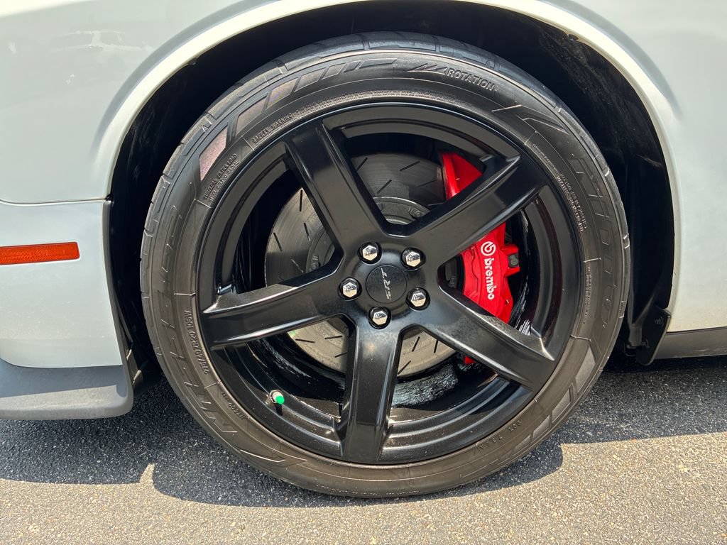 Used 2019 Dodge Challenger SRT Hellcat RWD image 16