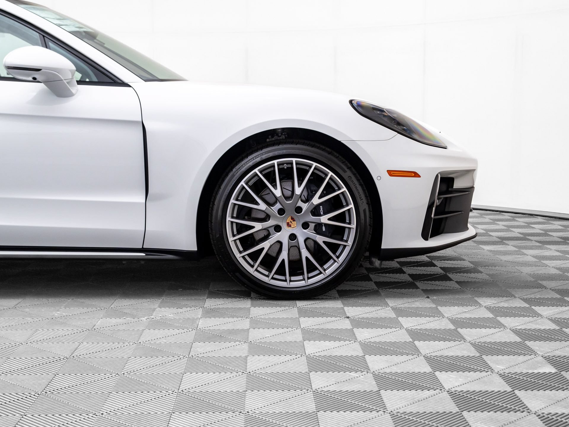 New 2026 Porsche Panamera 4 AWD/4WD image 32