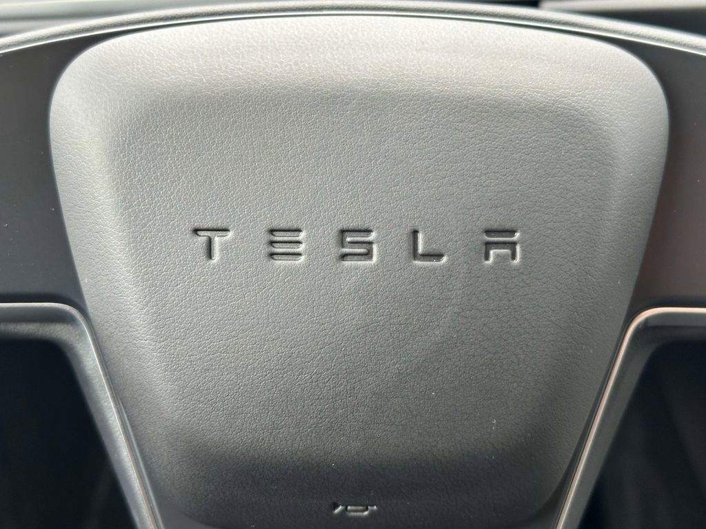 Used 2023 Tesla Model X image 16