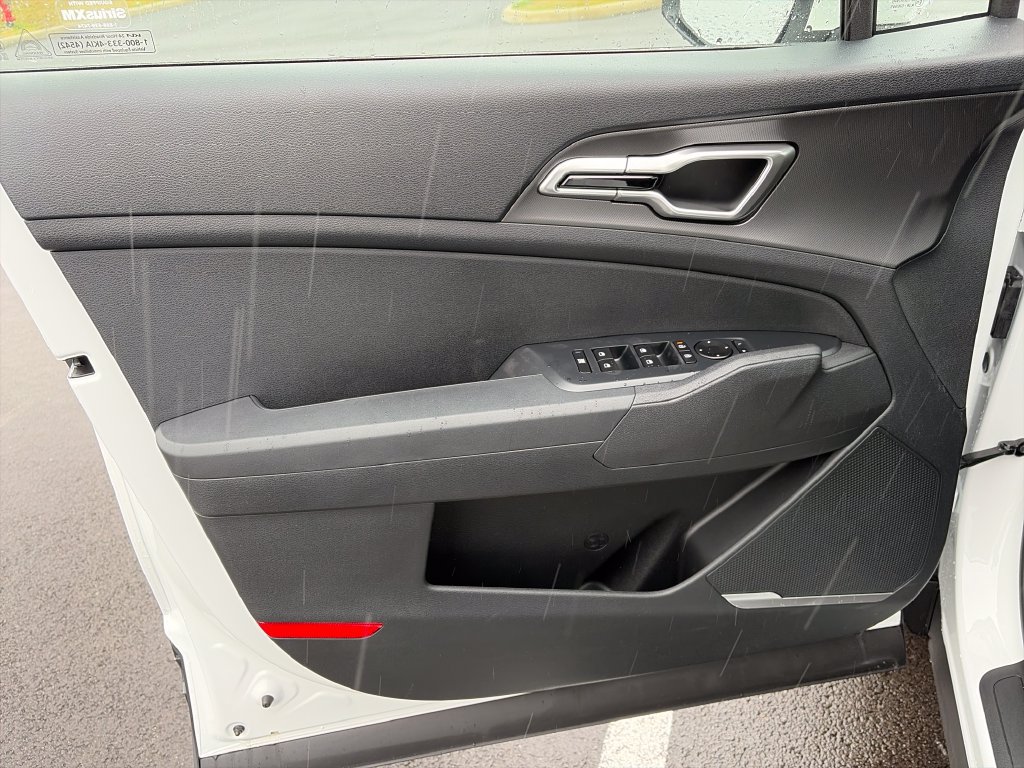New 2027 Kia Sportage LX FWD image 15