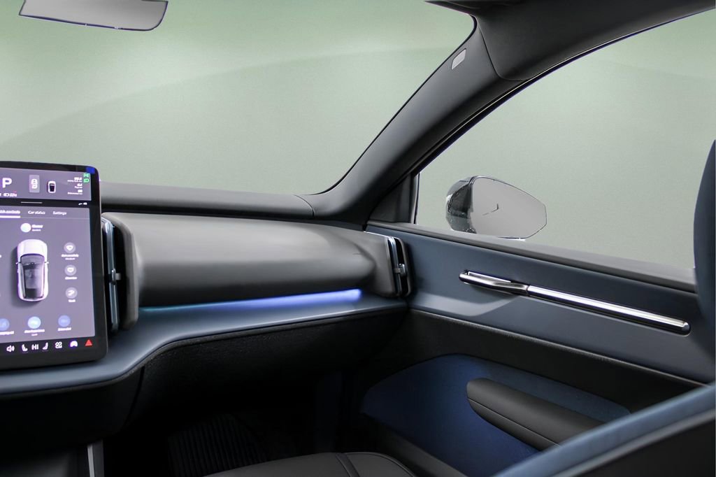 New 2026 Volvo EX30 Plus w/ Protection Package Premier image 16