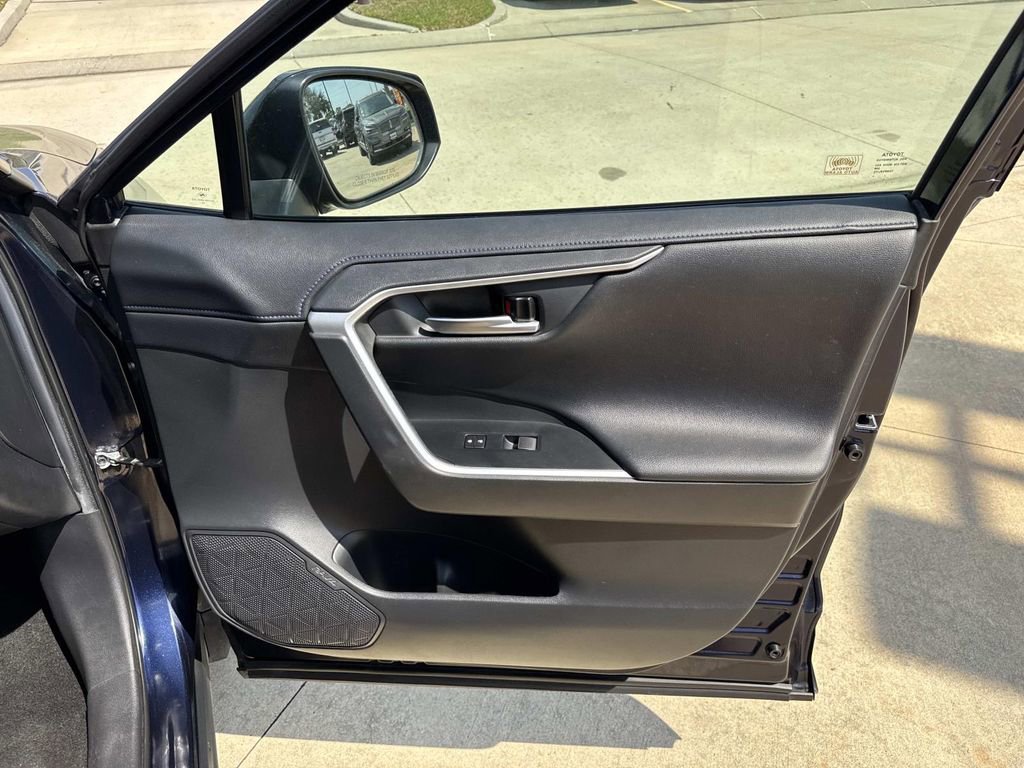 Used 2020 Toyota RAV4 XSE w/ Carpet Mat Package image 16