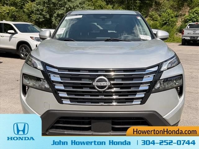 Used 2024 Nissan Rogue SV AWD/4WD image 10