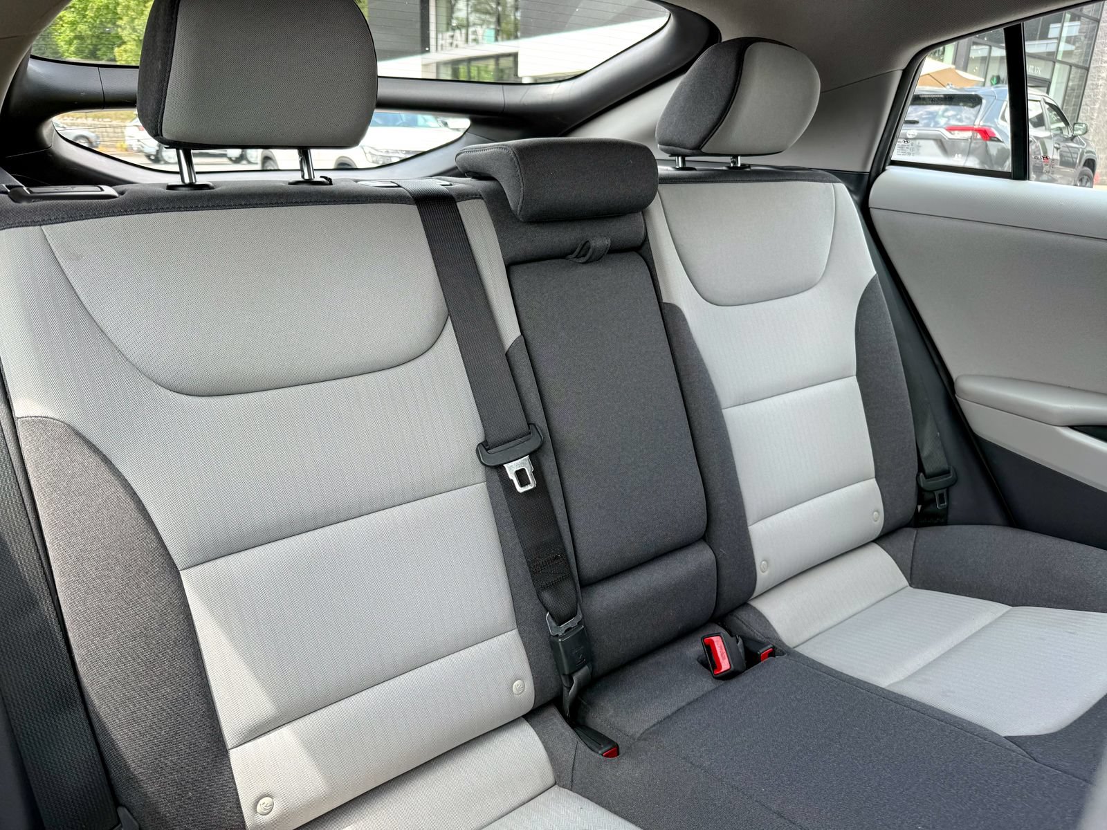 Used 2020 Hyundai Ioniq SE FWD image 13