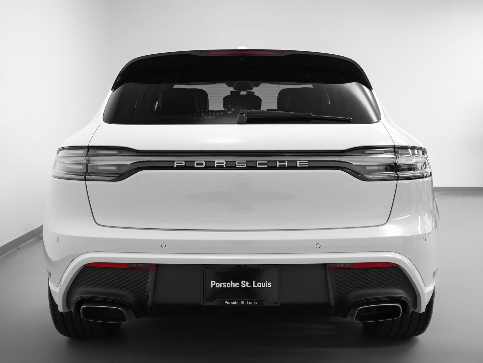 Certified 2026 Porsche Macan AWD/4WD image 11