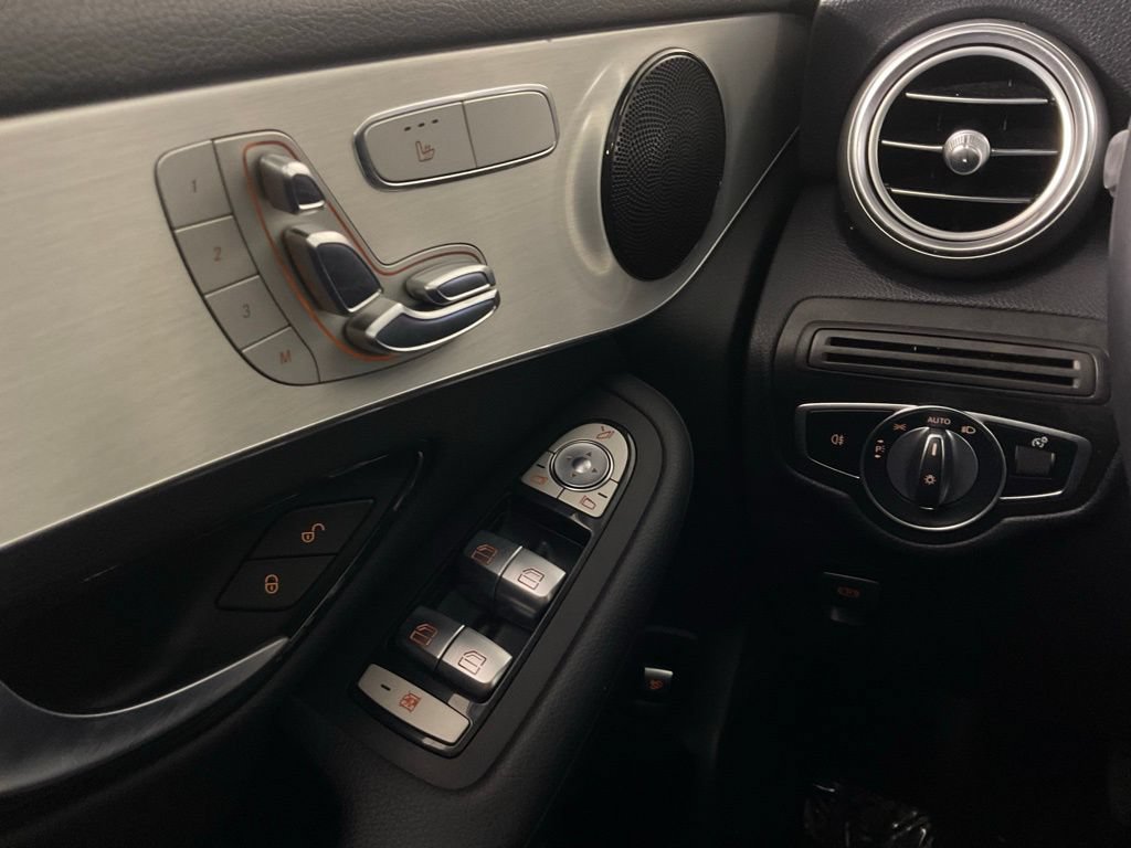 Used 2022 Mercedes-Benz GLC 300 image 19