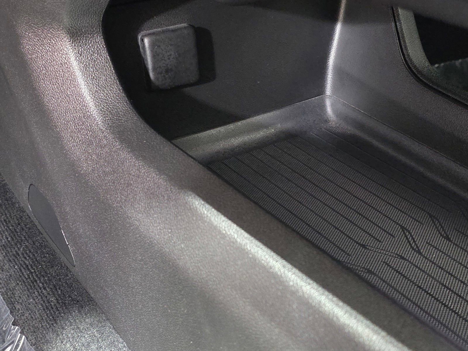 Used 2025 Chevrolet Equinox EV RS w/ Convenience Package II image 32