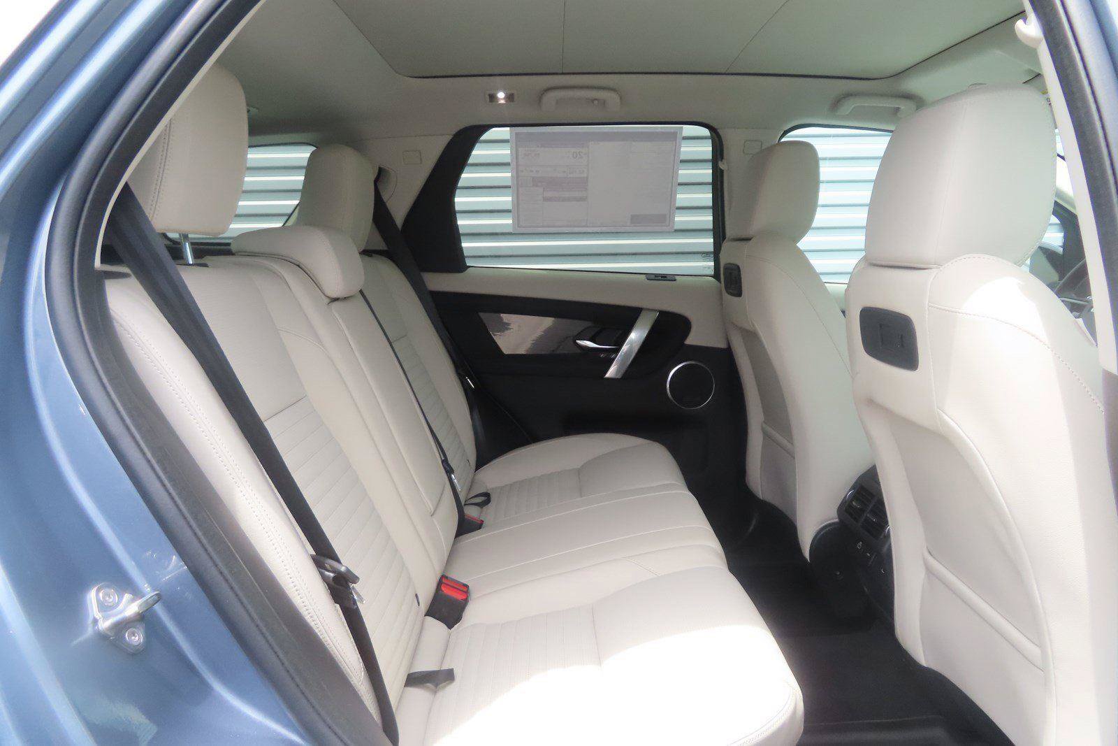 Used 2023 Land Rover Discovery Sport SE AWD/4WD image 21