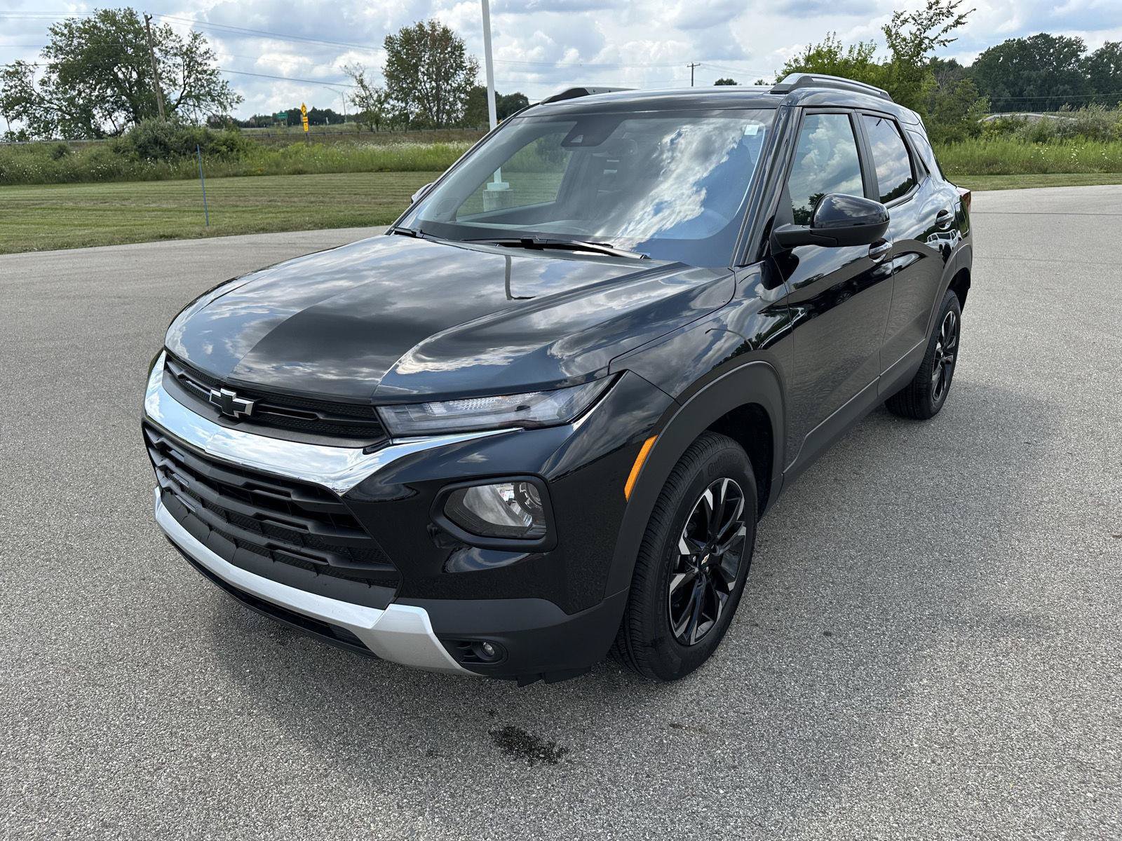 Certified 2023 Chevrolet TrailBlazer LT w/ Convenience Package AWD/4WD image 14
