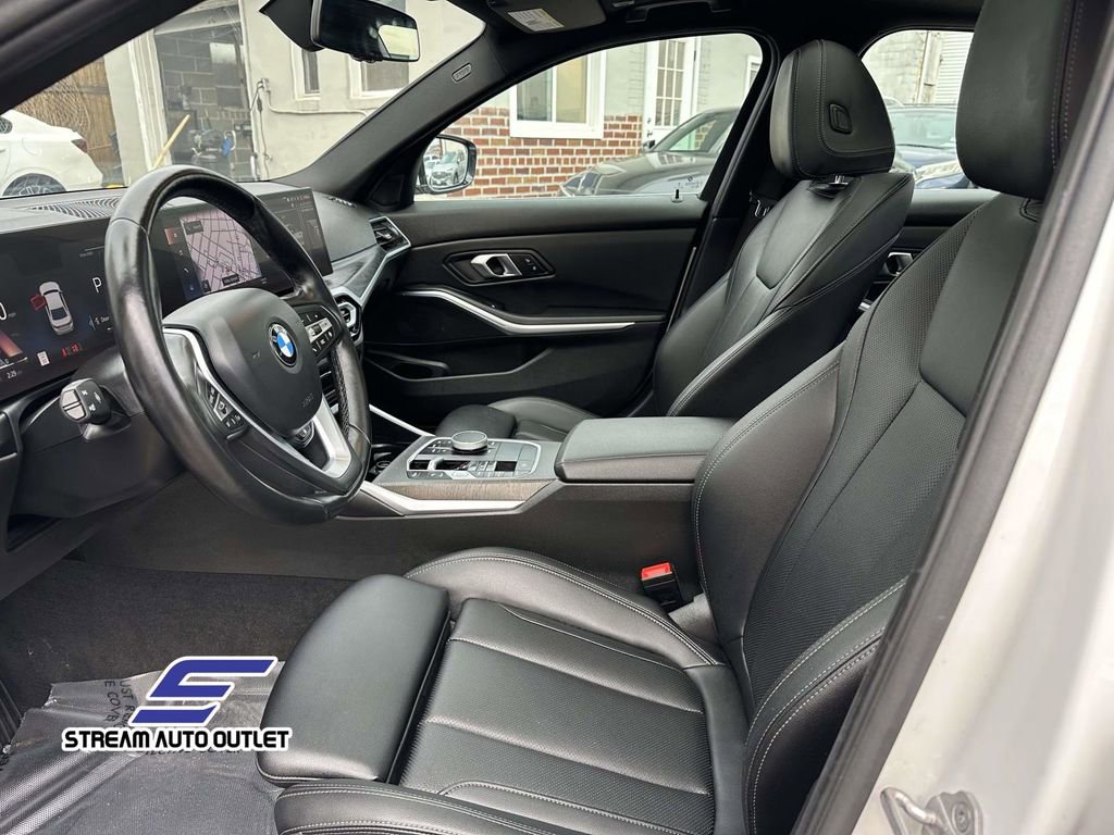 Used 2024 BMW 330i xDrive Sedan w/ Convenience Package image 16