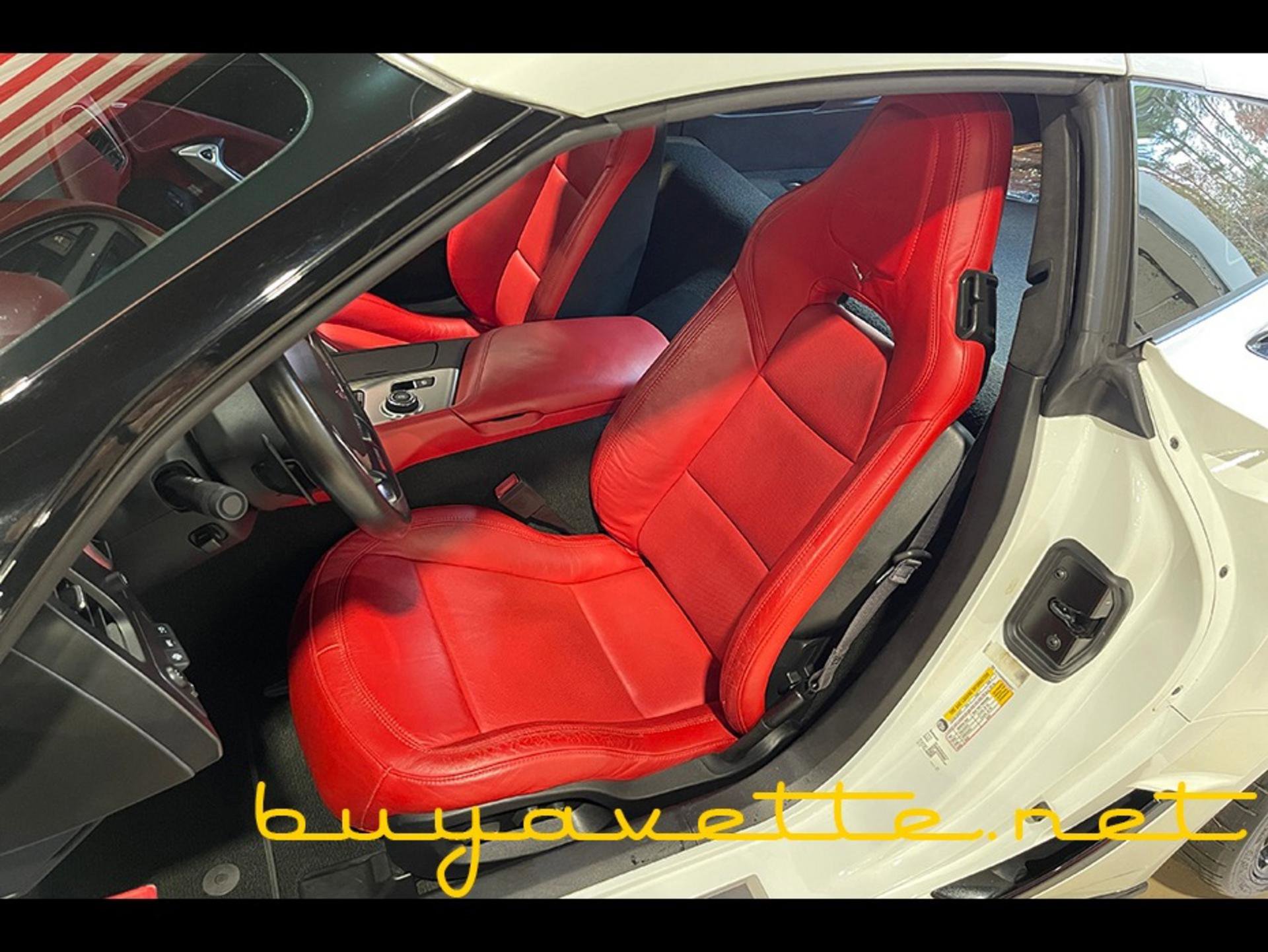 Used 2016 Chevrolet Corvette Z06 w/ 3LZ Preferred Equipment Group image 18