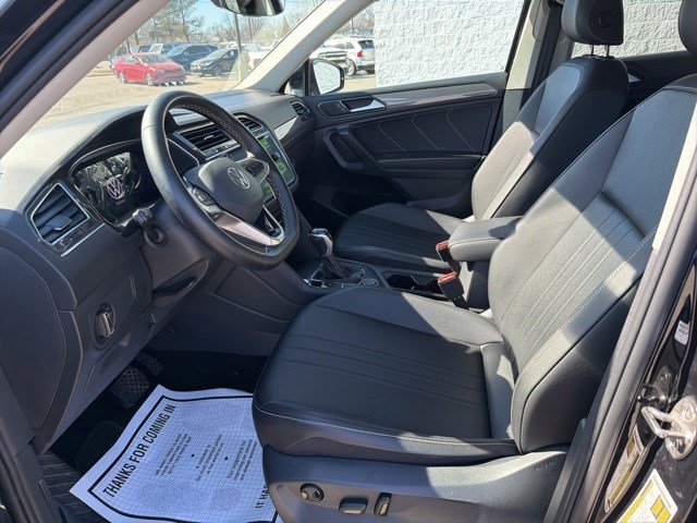 Used 2022 Volkswagen Tiguan SE image 11