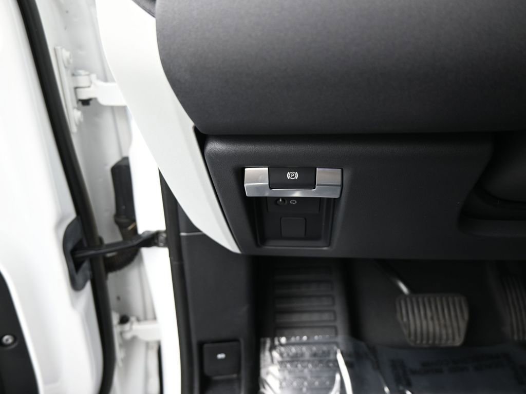 Used 2022 Land Rover Defender 110 S image 31