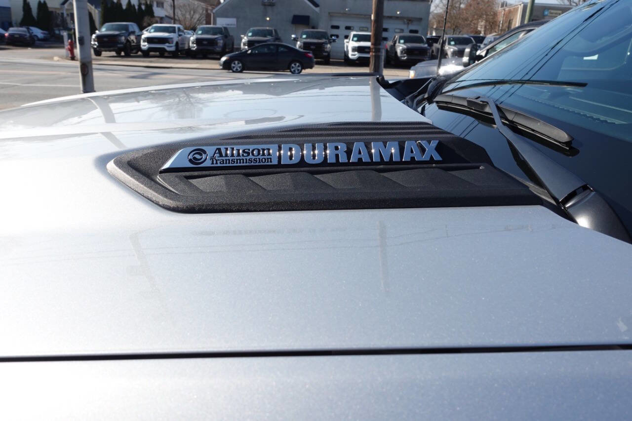 Used 2022 Chevrolet Silverado 2500 W/T w/ WT Convenience Package image 8